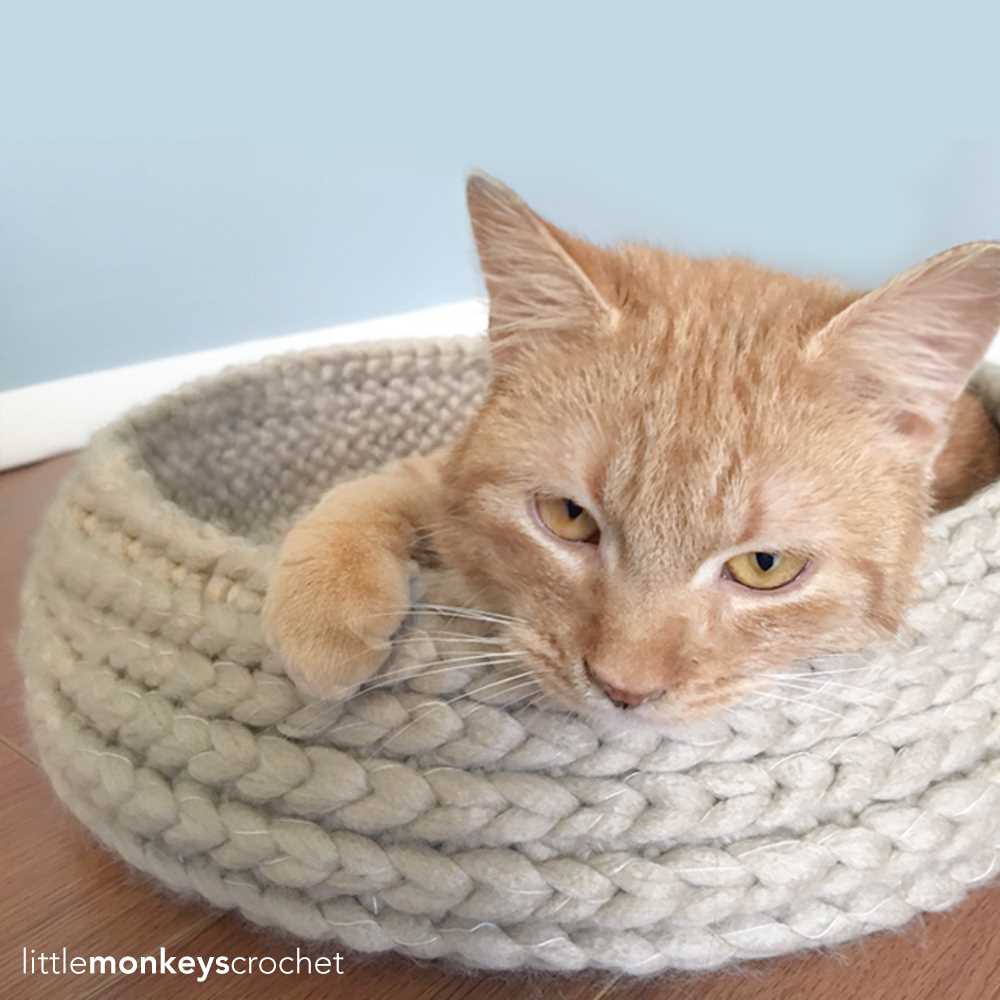 Free knitted cat bed pattern