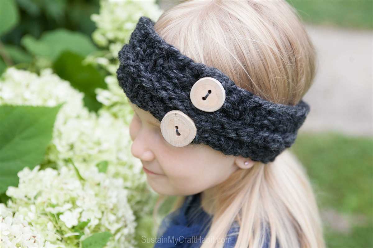 Free knitted twisted headband pattern