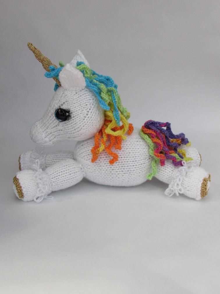Free unicorn toy knitting pattern