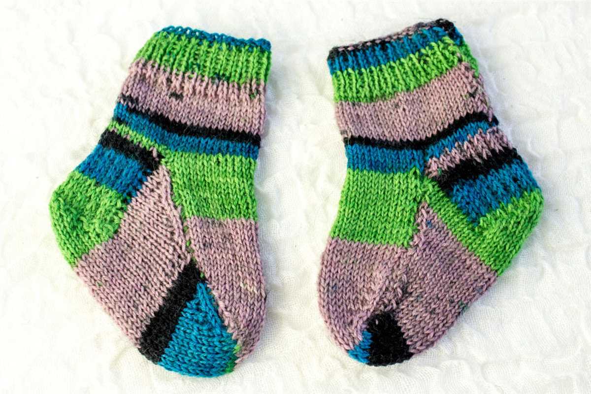 Free baby sock knitting pattern