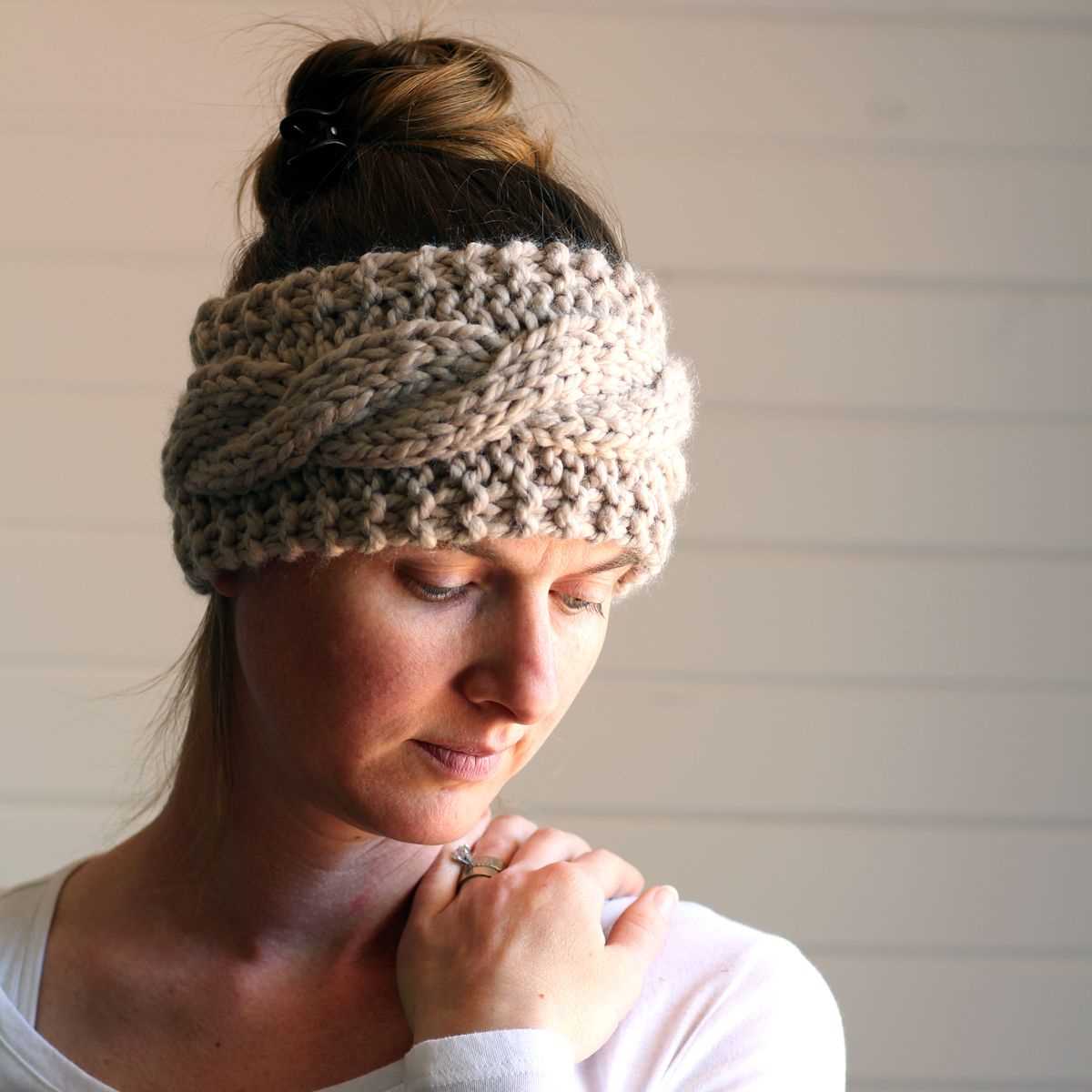 Free cable headband knitting pattern