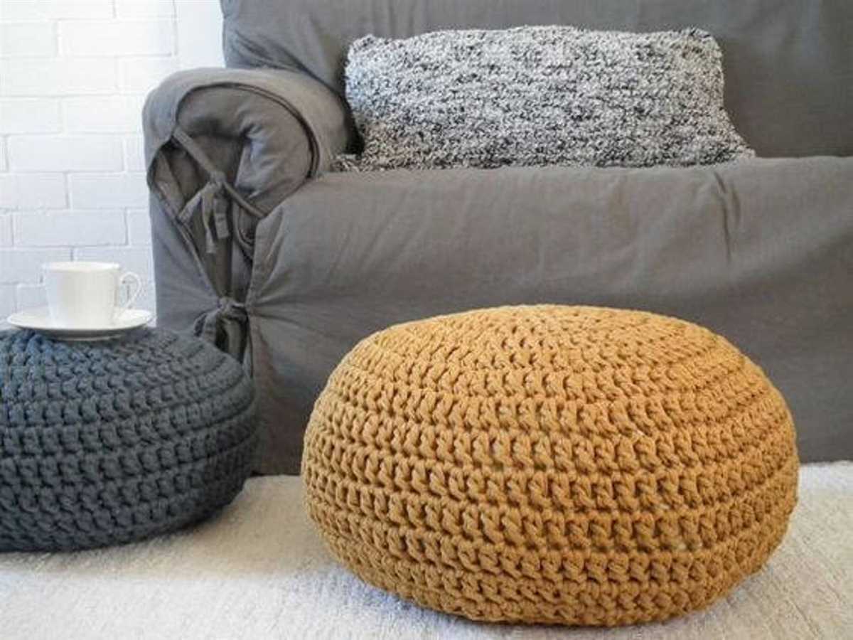 Free chunky knit pouf pattern