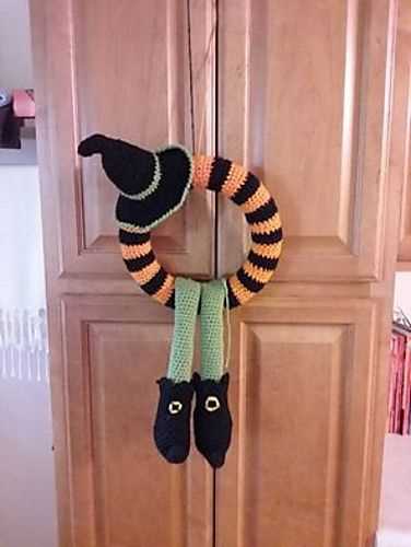 Free halloween wreath knitting pattern