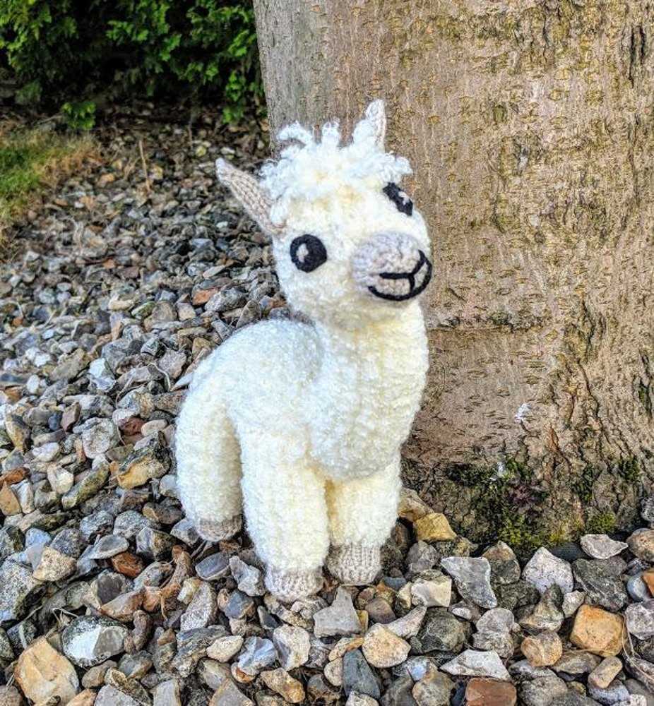 Free kevin the carrot knitting pattern