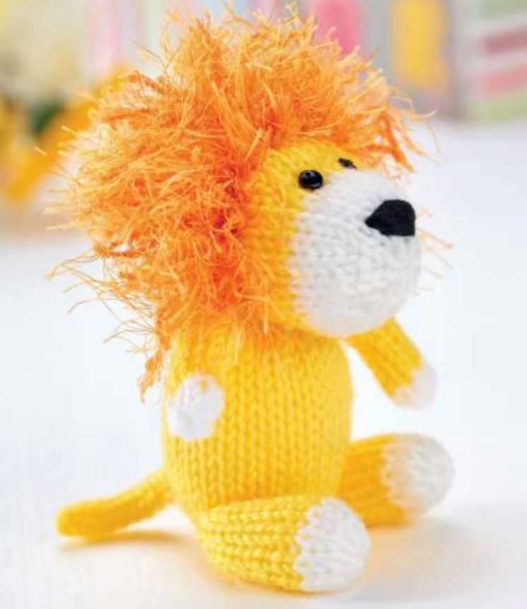 Free knitted lion pattern