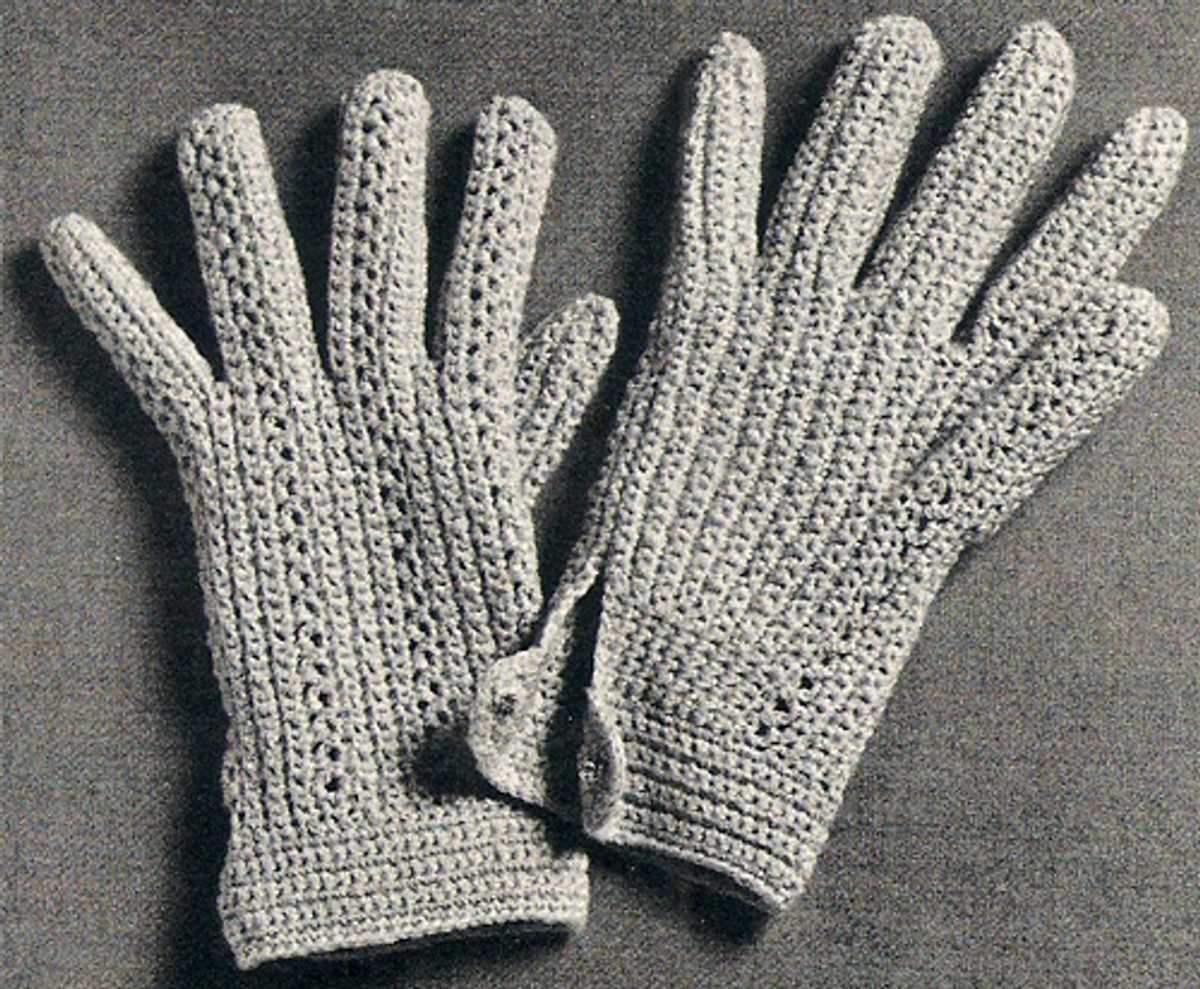 Free knitting pattern for short finger gloves
