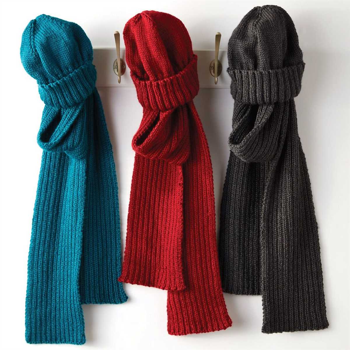 Free knitting patterns for men's hat and scarf