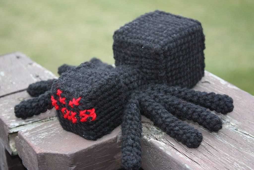 Free woolly spider knitting pattern