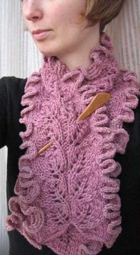 Frilly scarf knitting pattern