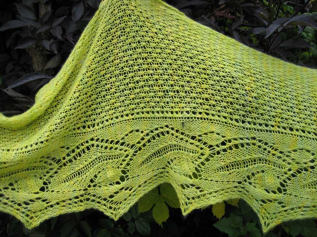 Ginkgo leaf knitting pattern
