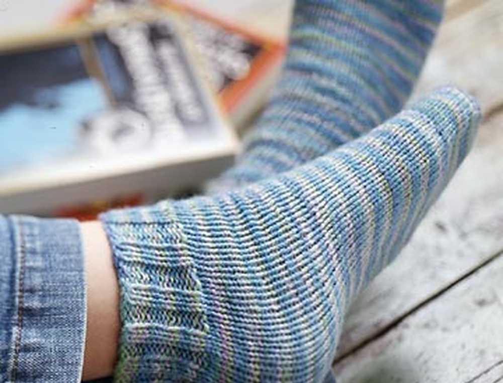 Hand knitted socks free patterns