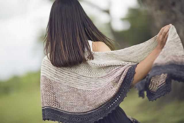 Heart shaped shawl knitting pattern