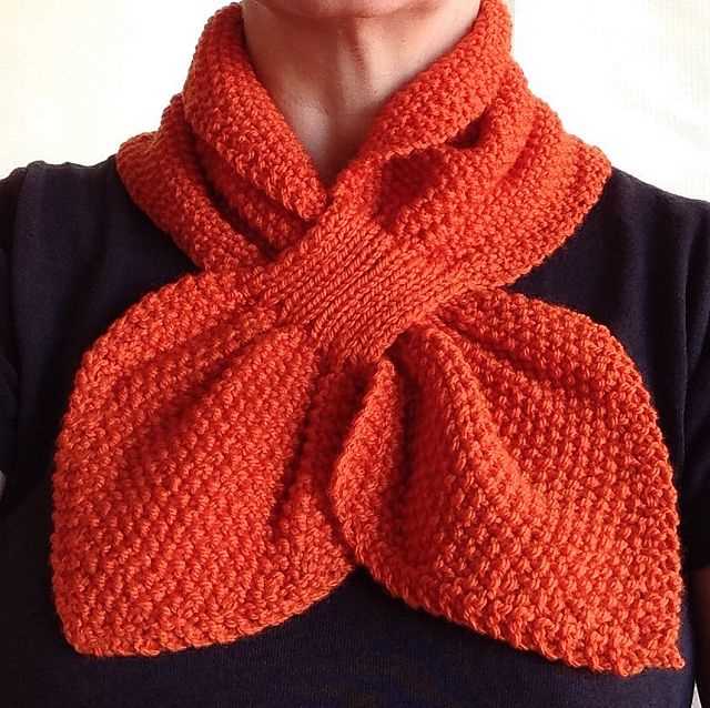 Keyhole knit scarf pattern free