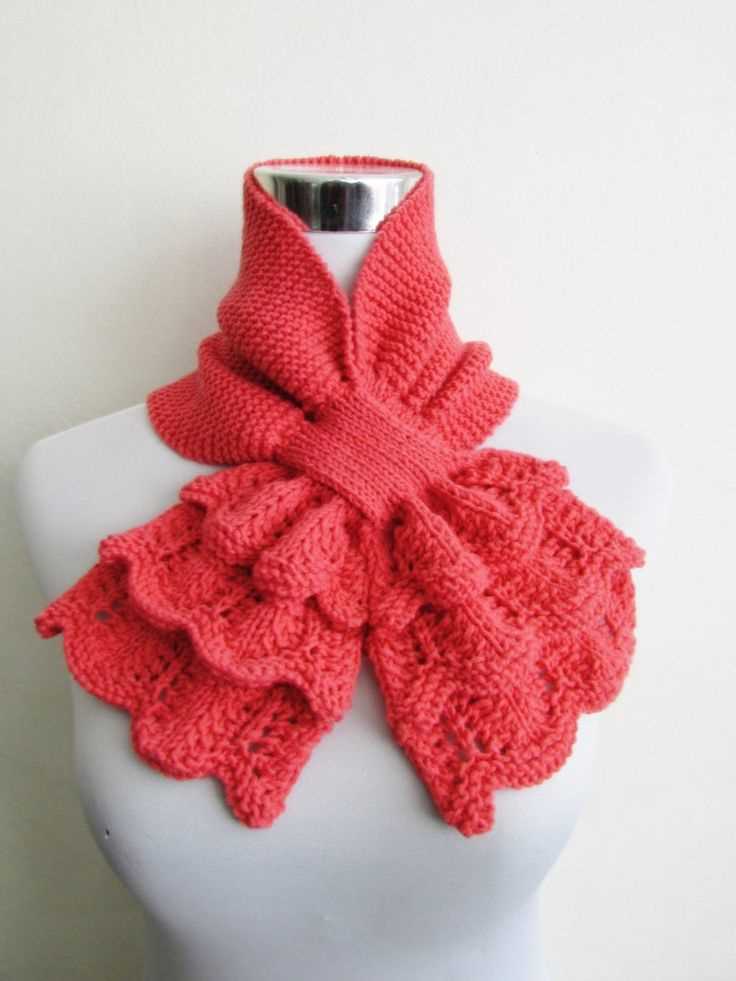 Keyhole scarf free knitting pattern