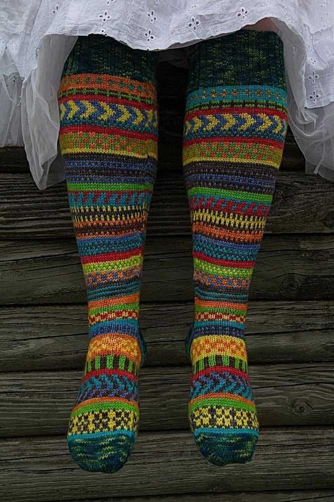 Knee socks knitting pattern