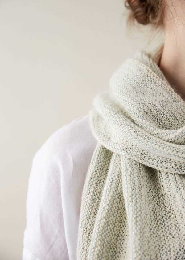 Knit and purl scarf pattern
