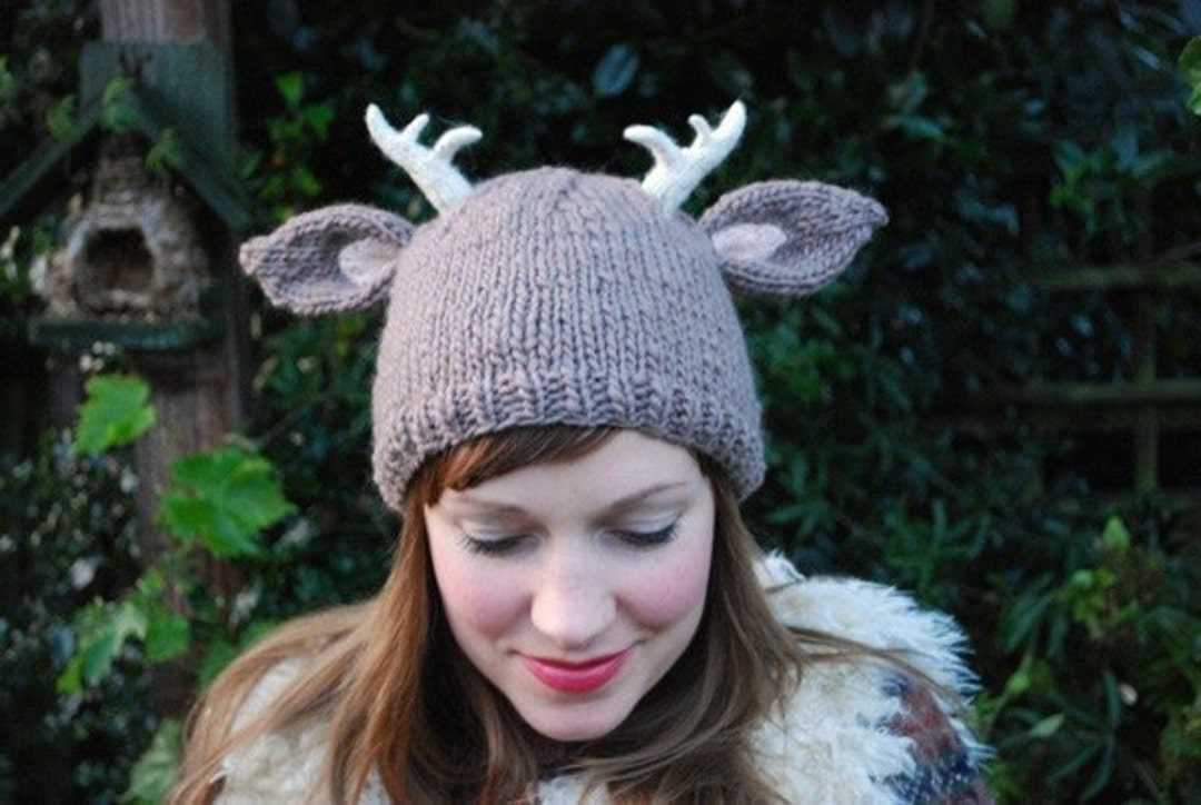 Knit deer hat pattern