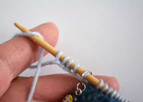 Knit mitred square pattern
