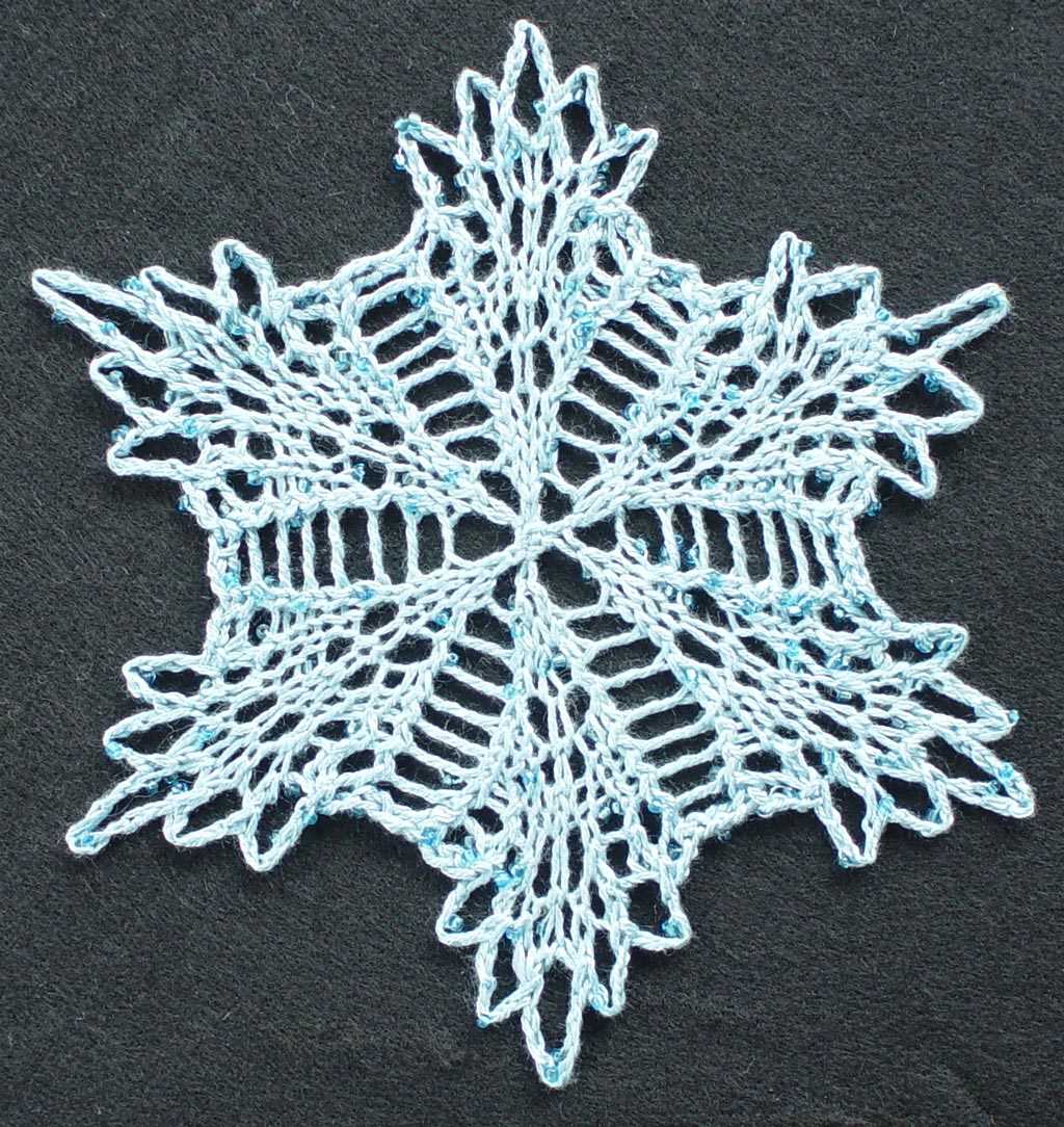 Knit snowflake pattern