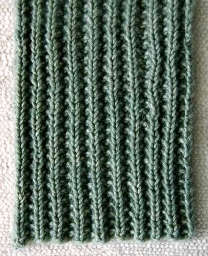 Knit and purl scarf pattern