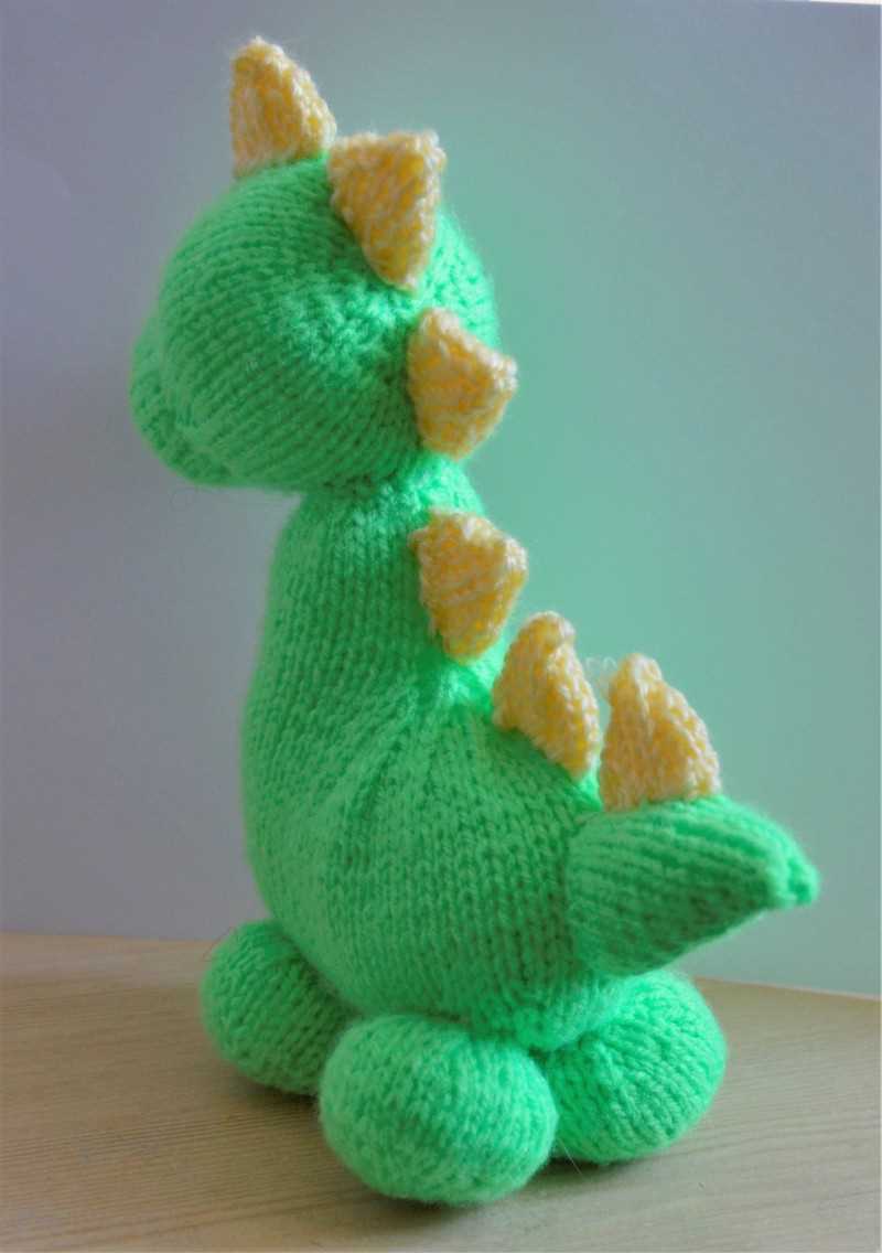 Knit dinosaur pattern