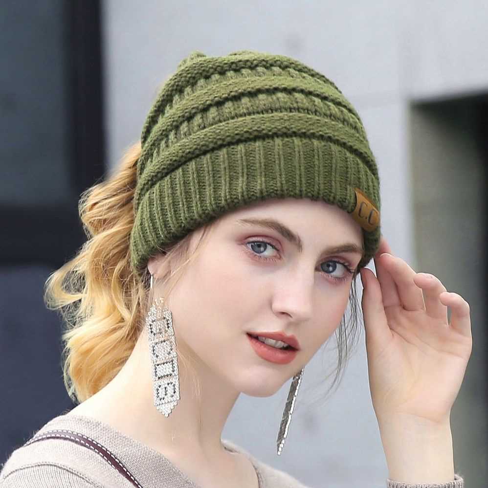 Knit ponytail beanie pattern