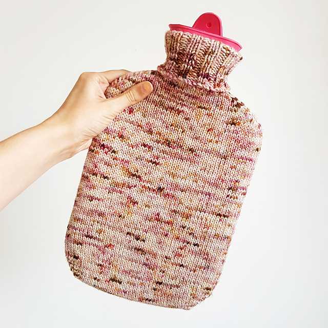 Knitted bottle cover pattern