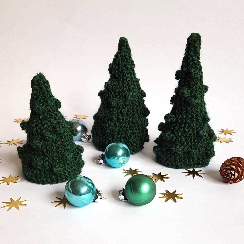 Knitted christmas tree pattern free