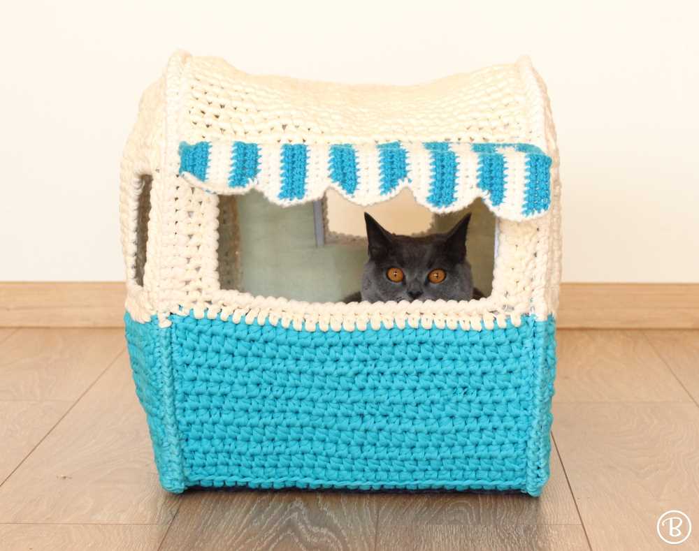 Knitted felted cat cave pattern