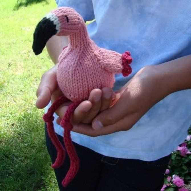 Knitted flamingo pattern