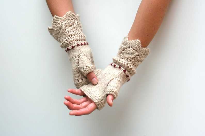 Create Beautiful Fingerless Gloves with a Knitted Lace Pattern Knitted lace fingerless glove pattern