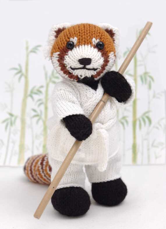 Knitted panda pattern free