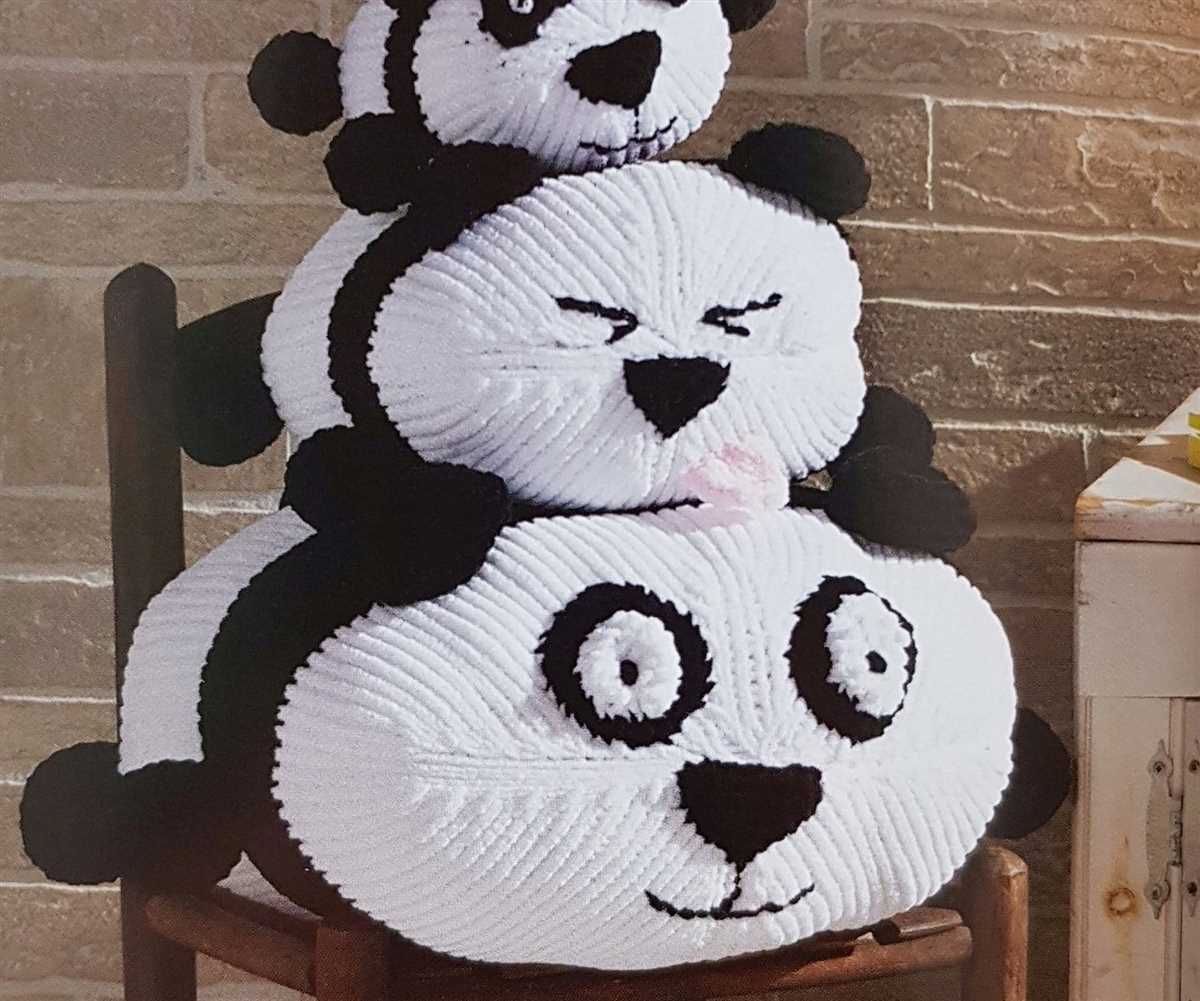 Knitted panda pattern free
