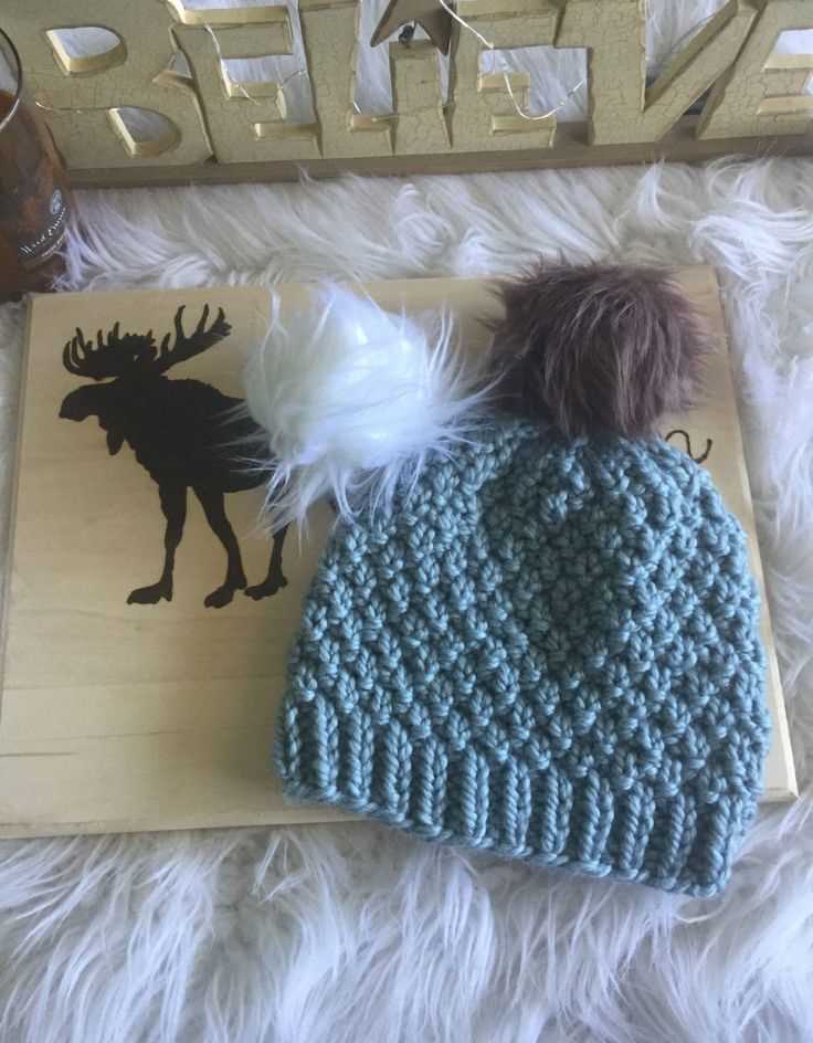Knitted seed stitch hat pattern