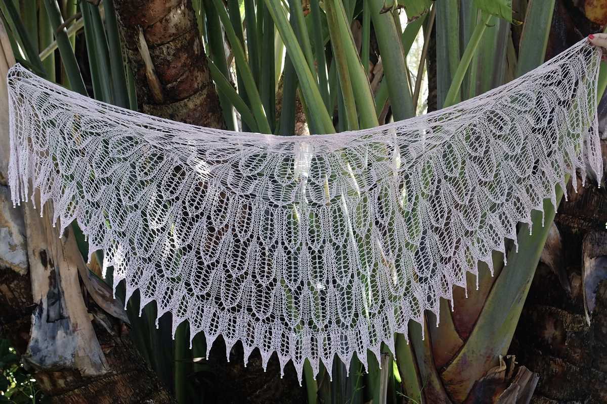 Knitted shawl free pattern