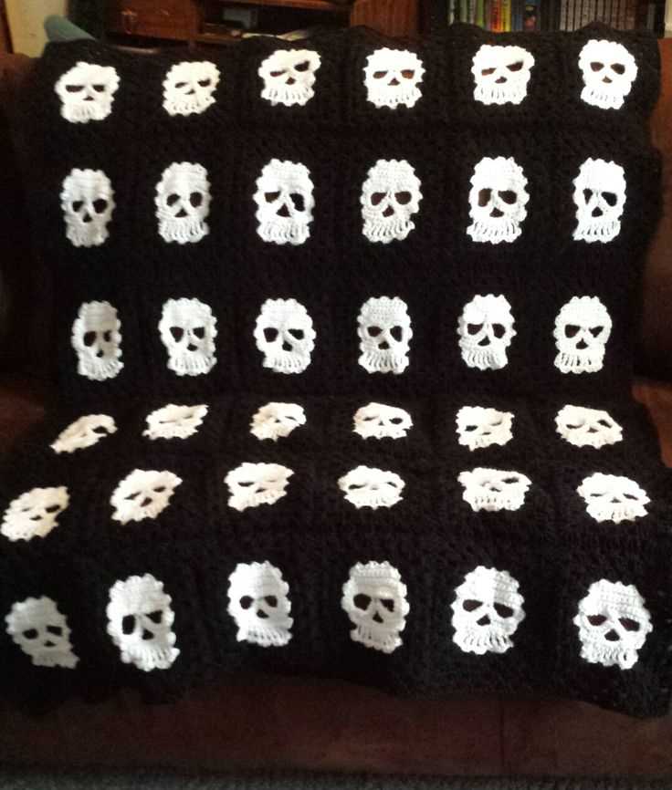 Knitted skull blanket pattern