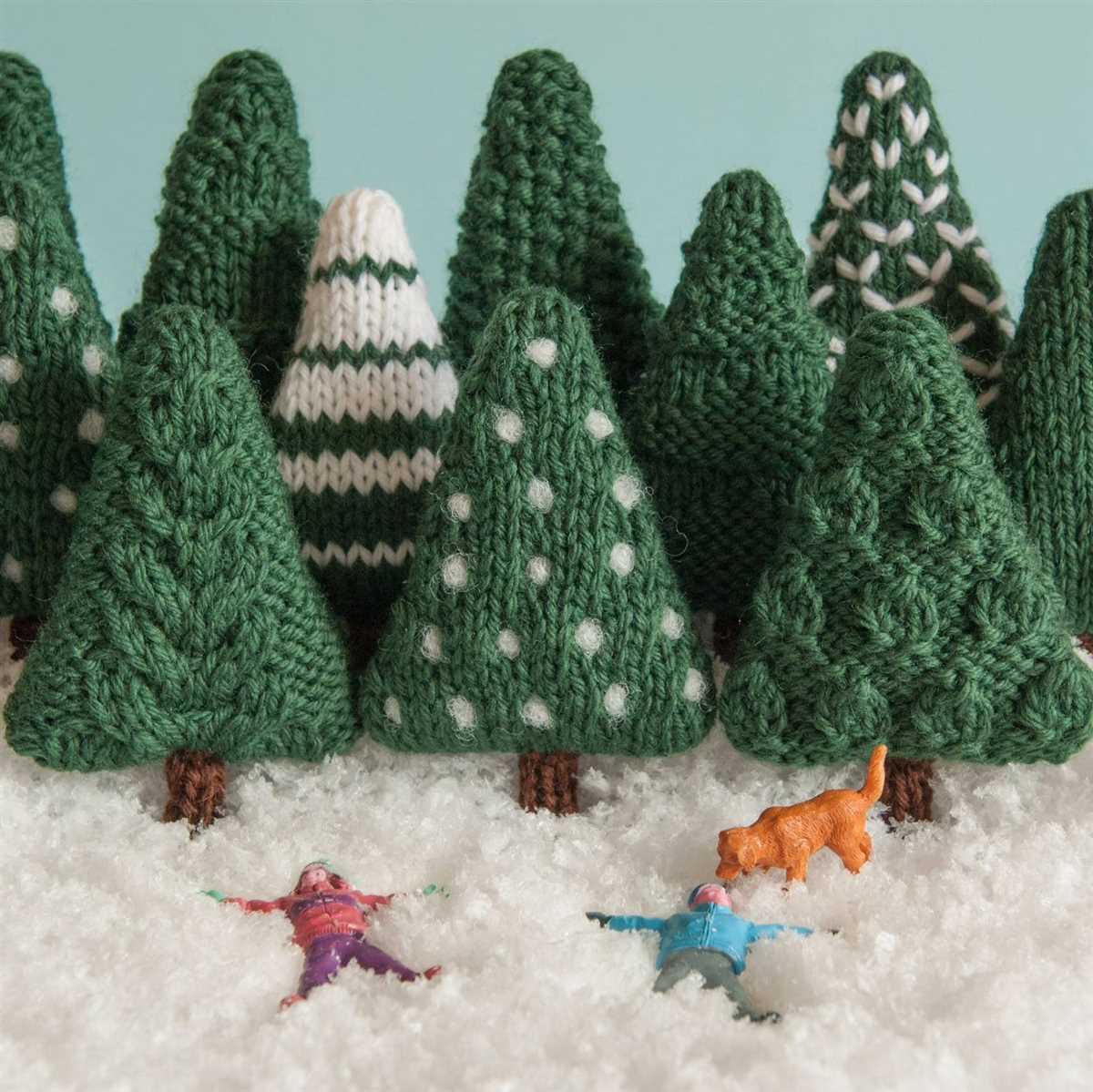 Knitted snowman tree decoration pattern