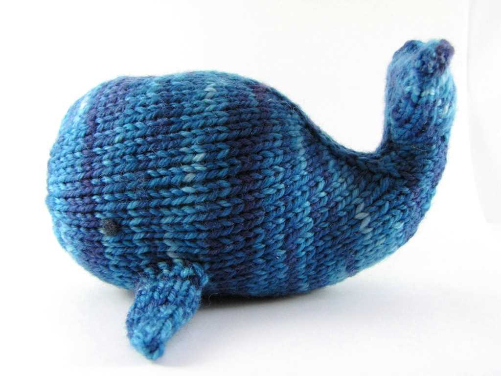 Knitted whale toy pattern