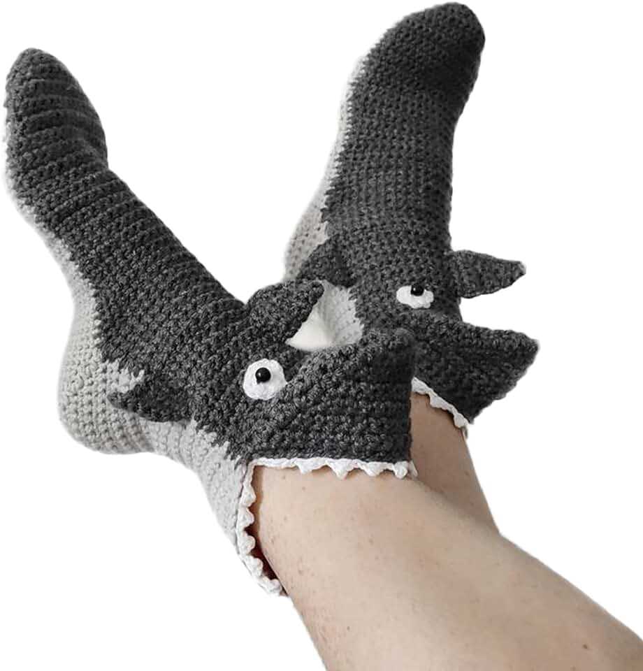 Knitted crocodile socks pattern free