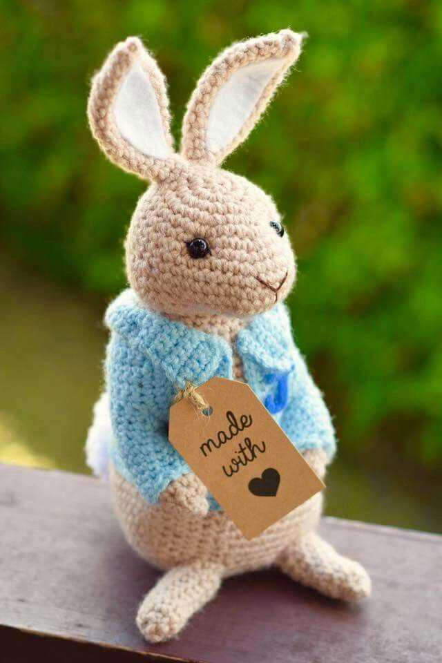 Knitted peter rabbit pattern