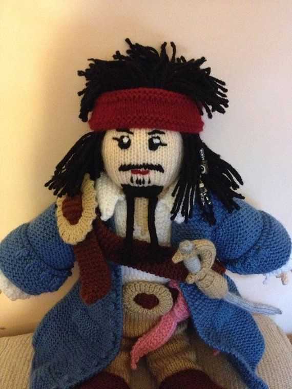 Knitted pirate hat pattern