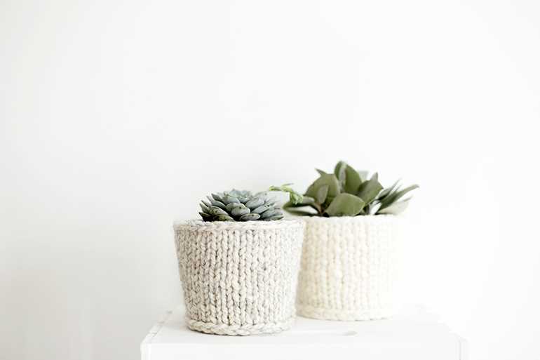 Knitted plant pattern