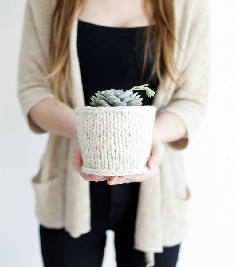 Knitted plant pattern