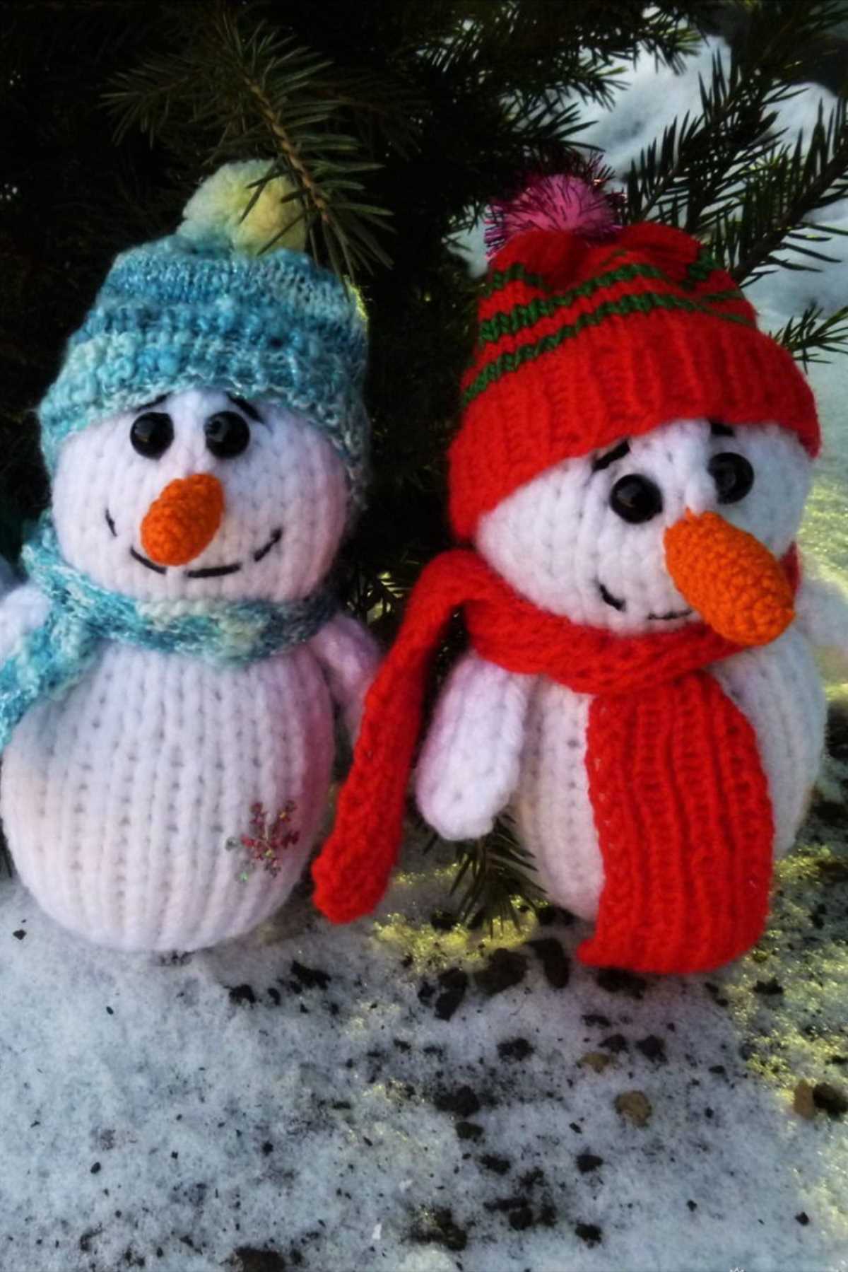 Knitted snowman pattern