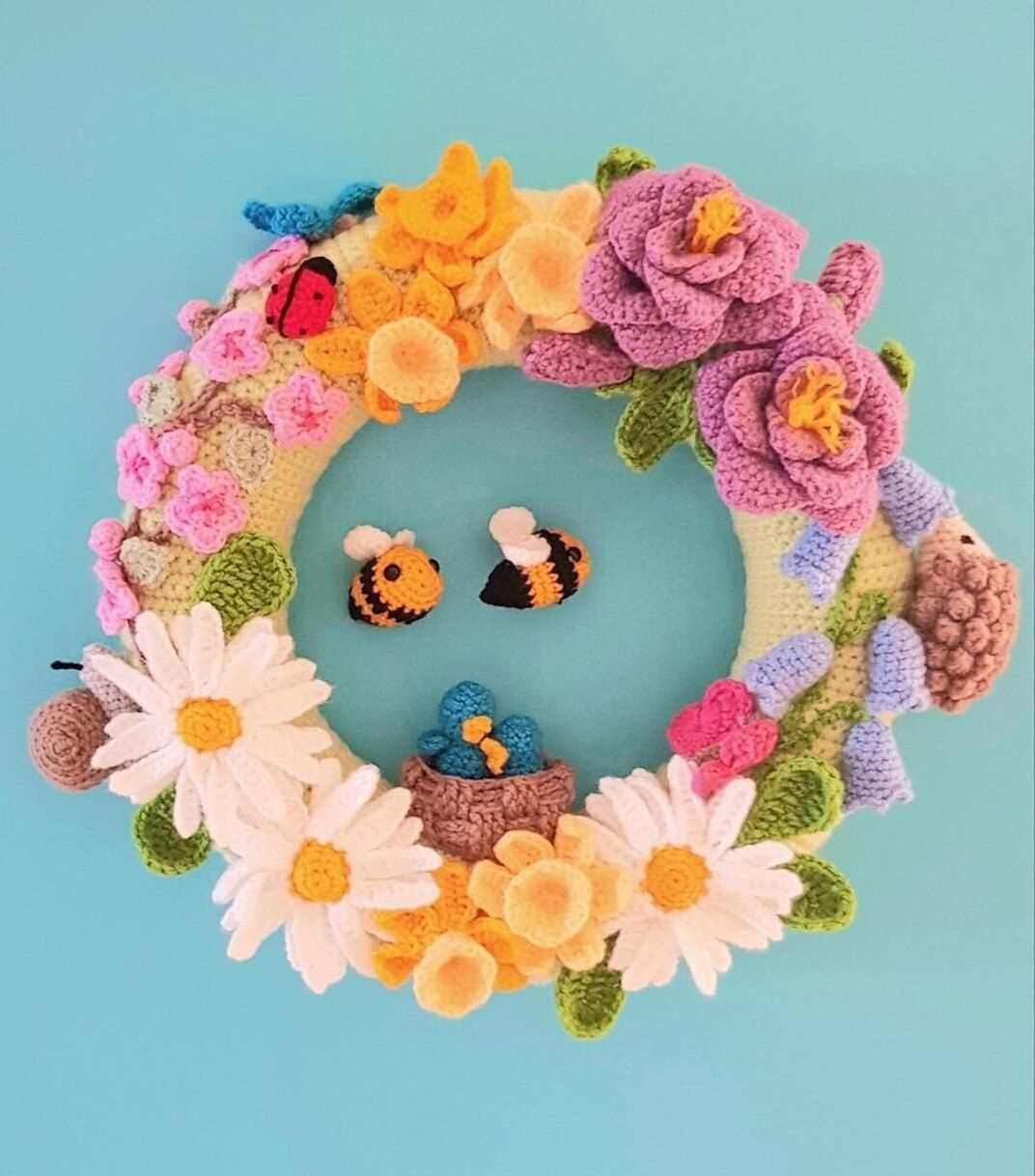 Knitted spring wreath pattern