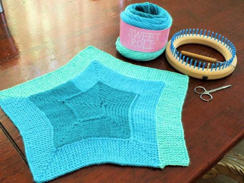 Knitted star blanket pattern
