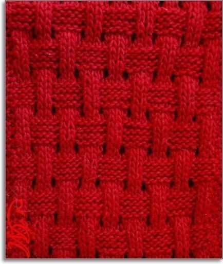 Knitting holes in pattern
