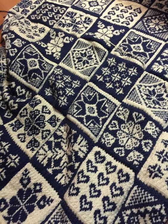 Knitting machine blanket patterns