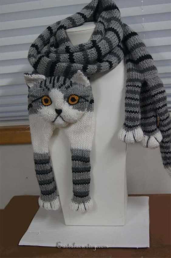 Knitting pattern cat scarf