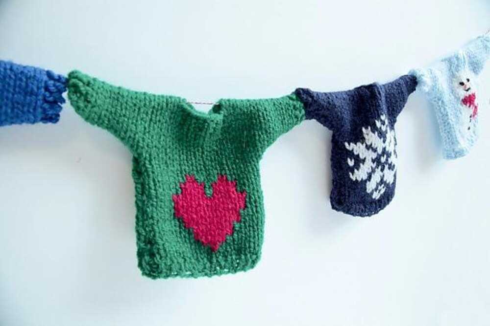 Knitting pattern for bunting